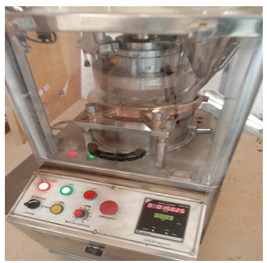 Figure 7: Automatic compression machine.
