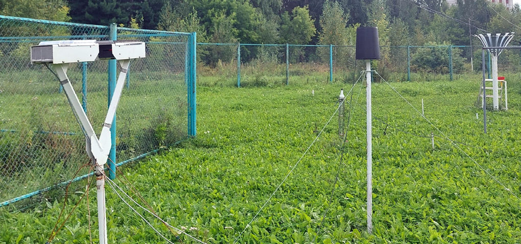 Figure 2: Precipitation gauges (from left to right) the OPTIOS, RC and O-1 at the meteorological site of GO IMСES.