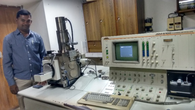 Figure 10: Scanning Electron Microscope at the Panjab University, Chandigarh.