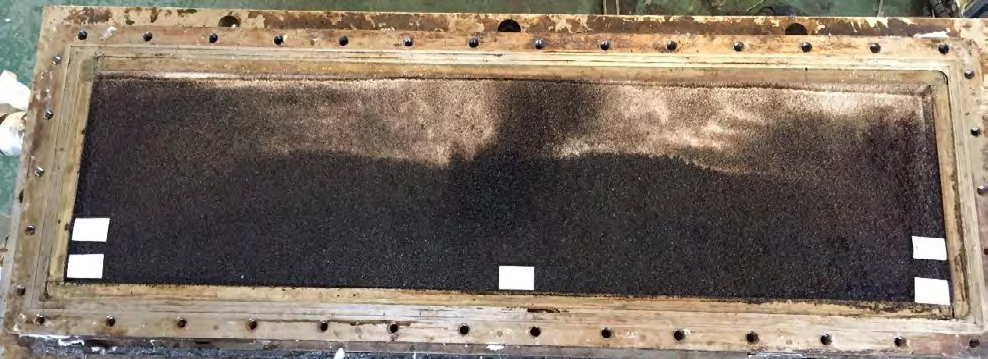 Figure 14: Post-experiment photo showing residual oil distribution.