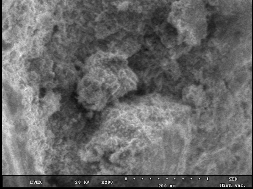 Figure 12: SEM images (200X magnification) of the remaining filter cake after soaking with 7.5 wt% HCl and 7.5 wt% HEDTA for six hours at 300 psi and 250°F.